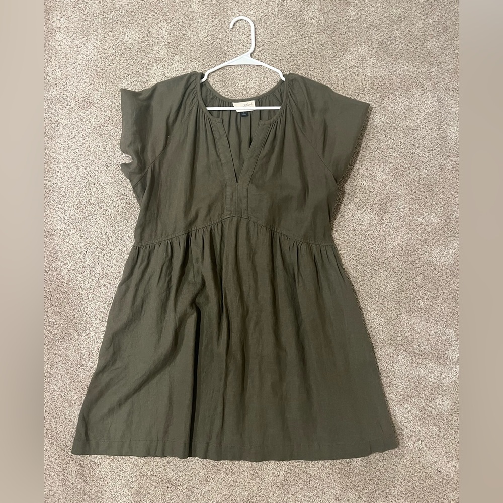 Olive green universal threads dress 💚